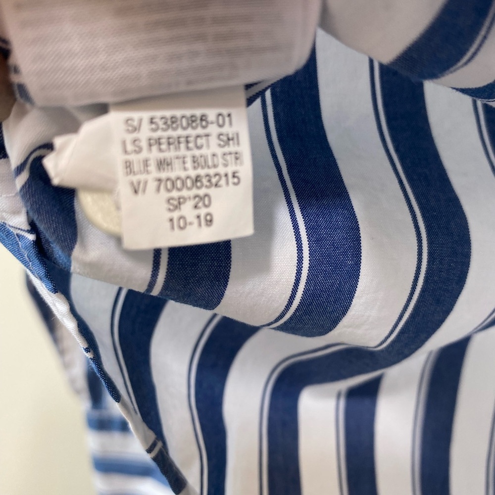 GAP Perfect Shirt Blue and White Striped 80s Superfine Poplin Button-Down Shirt - Picture 8 of 8